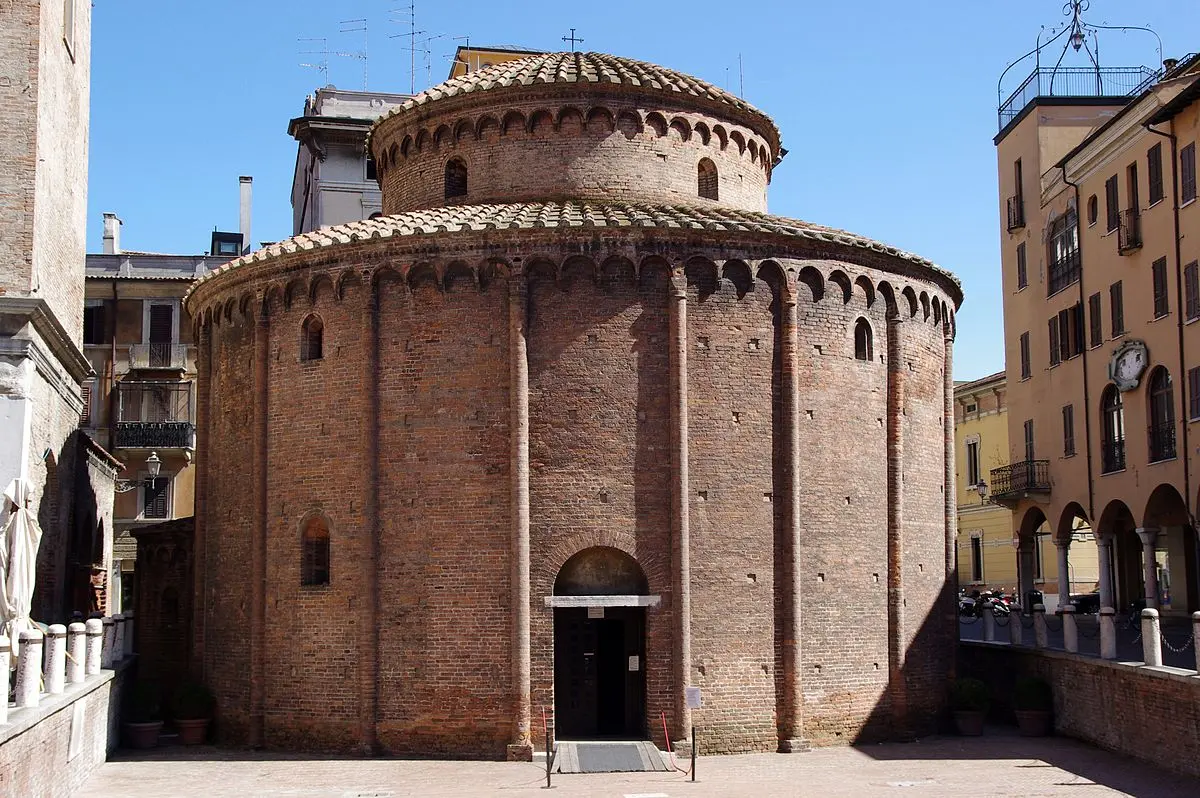 Perché c’è una chiesa rotonda a Mantova?